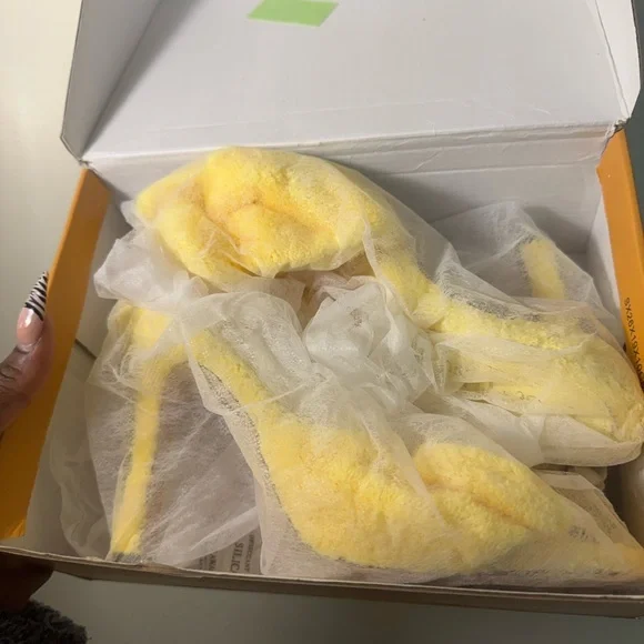 Chase + Chloe Yellow Fuzzy Heels - Picture 5 of 8
